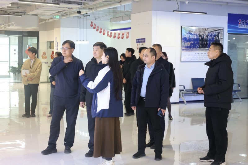 郑州市发展和改革委员会一级调研员刘帅一行莅临雷神研究院调研指导